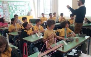 Συνεργαζόμαστε… για να περάσουμε απέναντι!