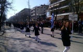 Παρέλαση (Δ΄, Ε΄ και Στ΄ τάξεις)