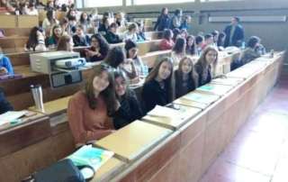 Παρουσίαση εργασίας μαθητριών στο Πανεπιστήμιο...