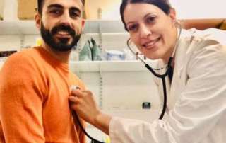 Η Αγγελική Ασημάκη και "το χάδι της στο μάγουλο" που σώζει ζωές!