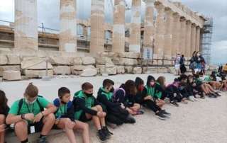 Επίσκεψη στον ιερό βράχο τής Ακρόπολης
