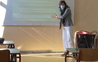 «Ερμηνευτική ποιημάτων και κειμενικοί δείκτες: τροφοδότηση για το προσωπικό-ερμηνευτικό σχόλιο»