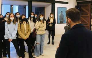 Επίσκεψη σε έκθεση ζωγραφικής τού οίκου δημοπρασιών Βέργος στον πολυχώρο Αθηναΐς