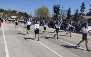 Συμμετοχή στη μαθητική παρέλαση για τον εορτασμό τής 25ης Μαρτίου