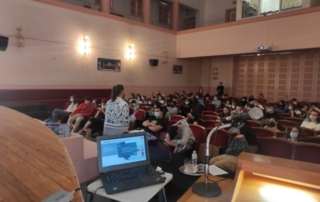Ενημέρωση για τις επιπτώσεις τού καπνίσματος και των καπνικών προϊόντων στην υγεία