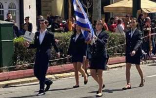 Το Αρσάκειο Γενικό Λύκειο Ψυχικού στη μαθητική παρέλαση στο Σύνταγμα