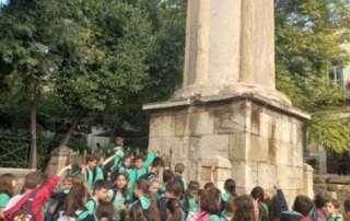 "Περπατώ με την τάξη μου στην Πλάκα"