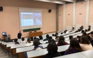Ομιλία τού καθηγητή κ. Κωνσταντίνου Κορναράκη για θέματα Βιοηθικής.