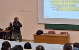Διάλεξη Καθηγητή: "Σύγχρονες Θεωρίες και Πειράματα στη Φυσική των Στοιχειωδών Σωματιδίων"