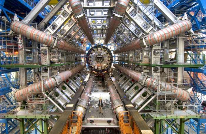 Ψηφιακή ξενάγηση στο ερευνητικό κέντρο CERN