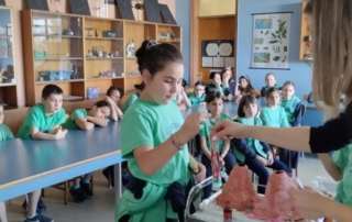 2η διαδικτυακή συνάντηση με το 1o Δημοτικό Καλυθιών Ρόδου - Πειραματικό μοντέλο ηφαιστείου